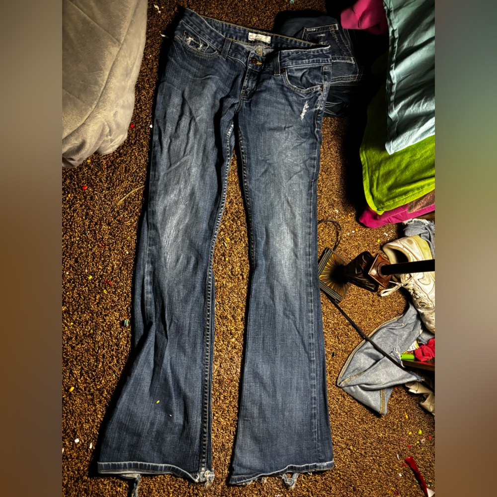 women’s low rise Blue Jeans
